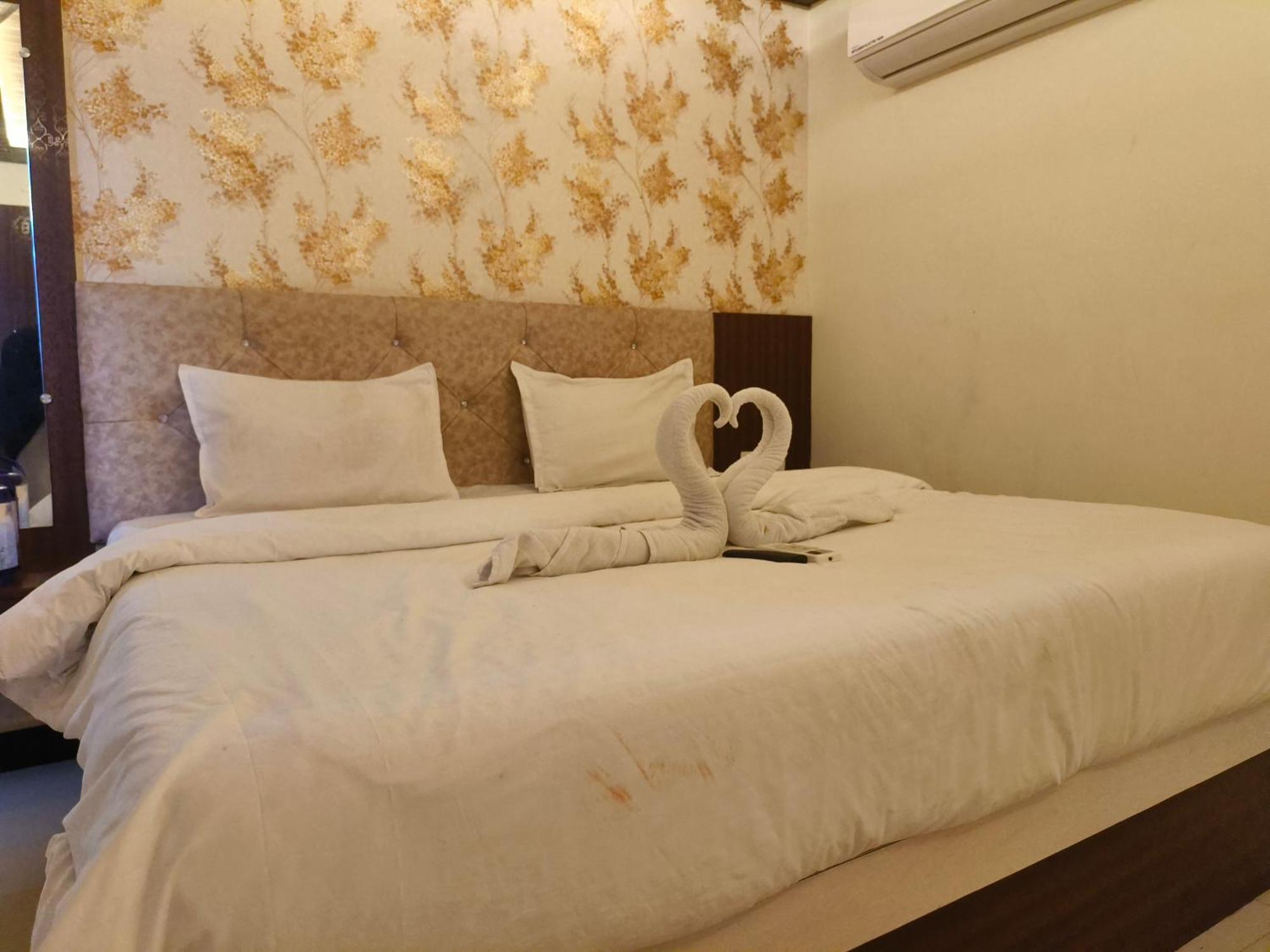 Hotel Jain Shree Ujjain Buitenkant foto