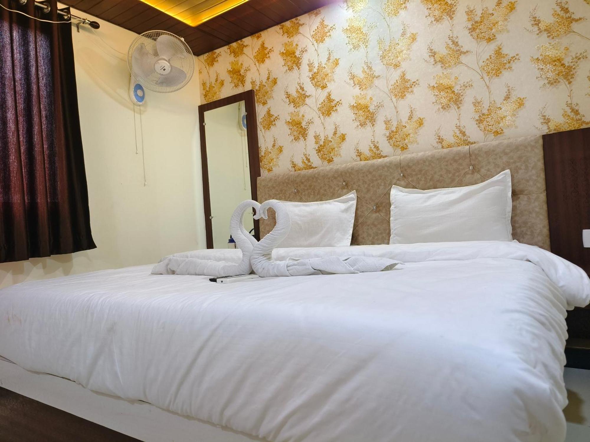 Hotel Jain Shree Ujjain Buitenkant foto