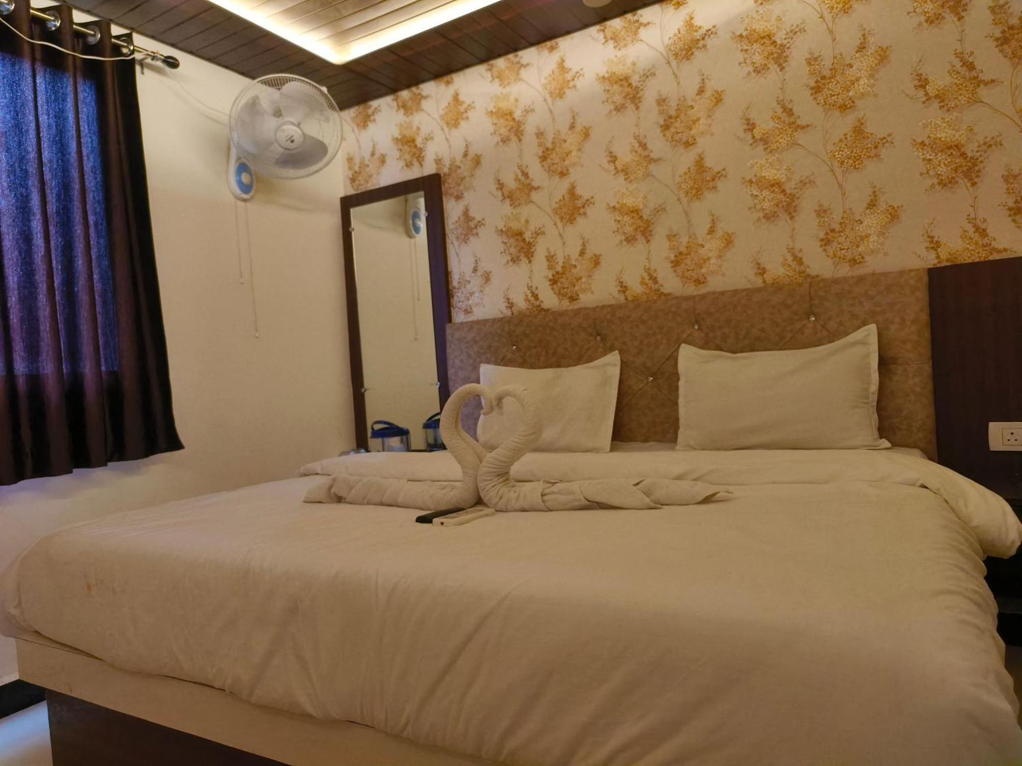 Hotel Jain Shree Ujjain Buitenkant foto