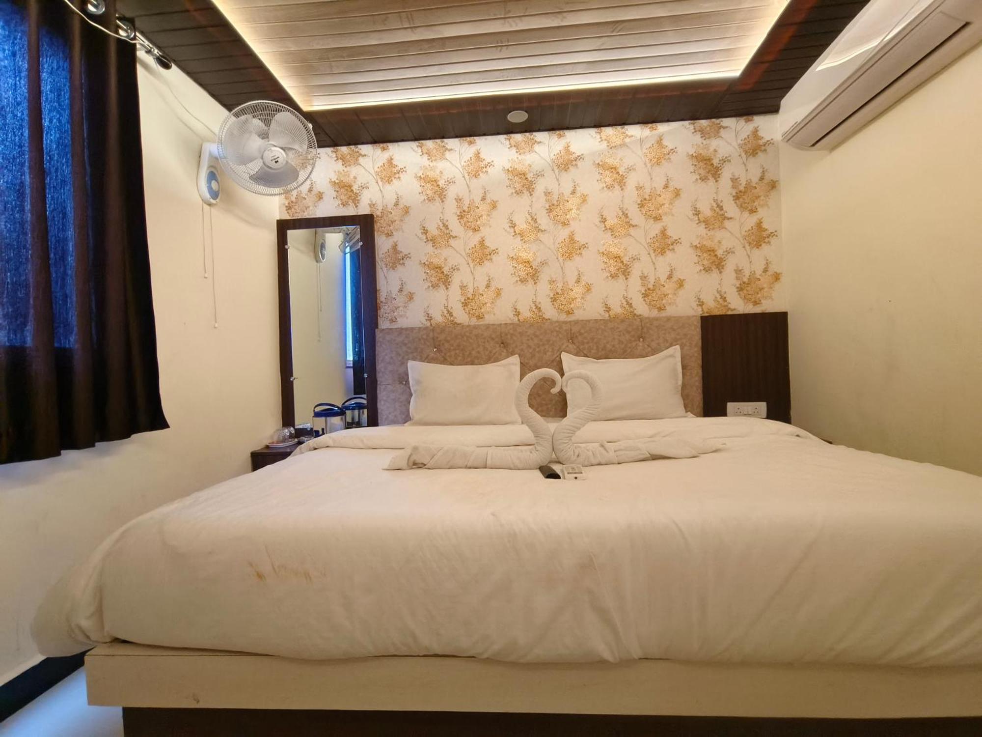 Hotel Jain Shree Ujjain Buitenkant foto